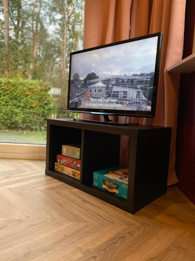 Sfeervolle Chalet Op De Veluwe In Hoenderloo Hotel Bagian luar foto