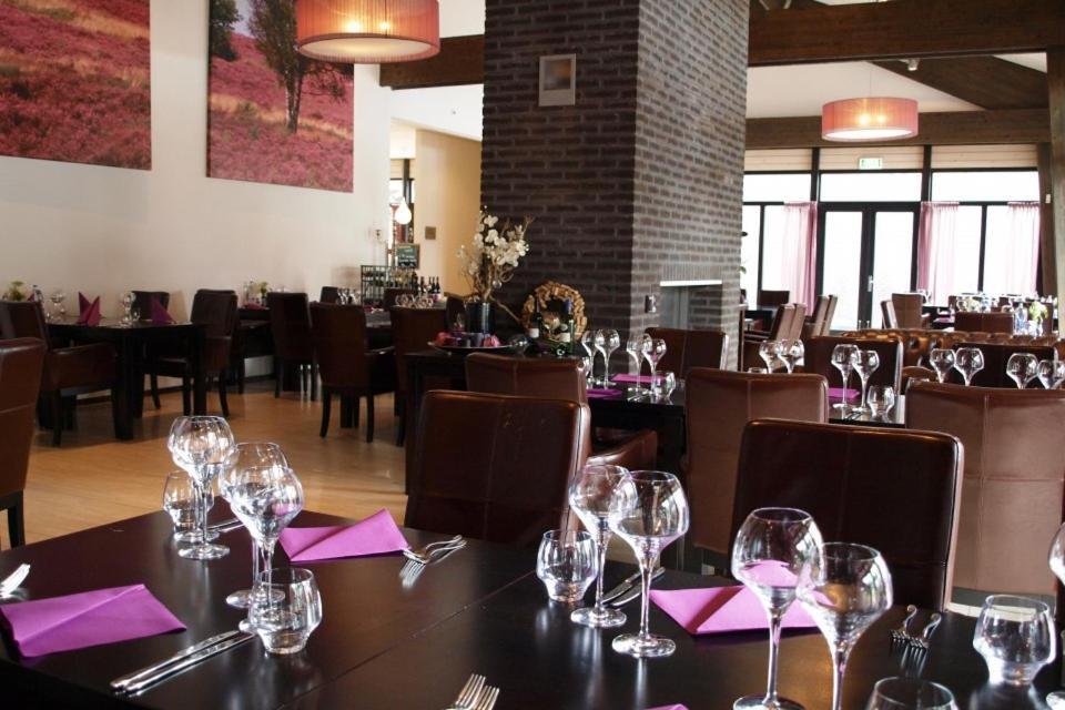 Sfeervolle Chalet Op De Veluwe In Hoenderloo Hotel Bagian luar foto