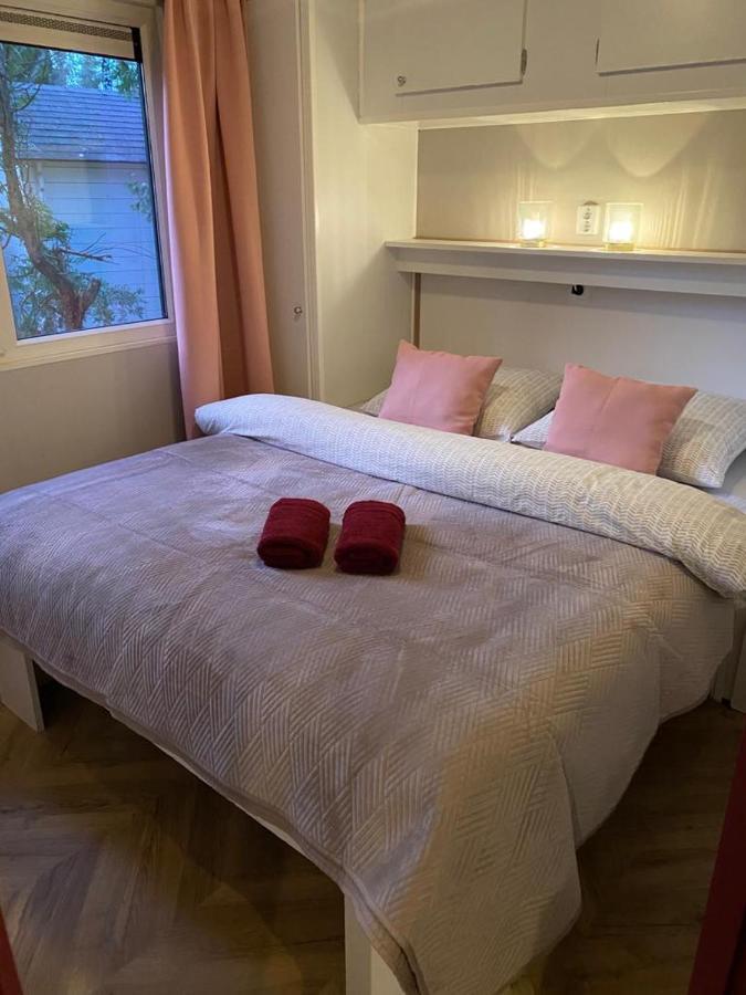 Sfeervolle Chalet Op De Veluwe In Hoenderloo Hotel Bagian luar foto