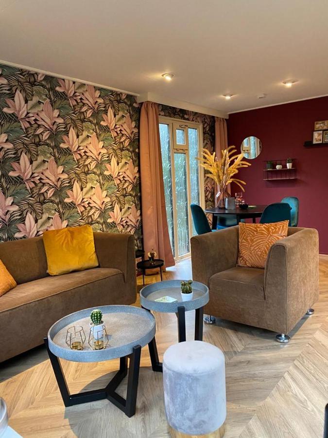 Sfeervolle Chalet Op De Veluwe In Hoenderloo Hotel Bagian luar foto